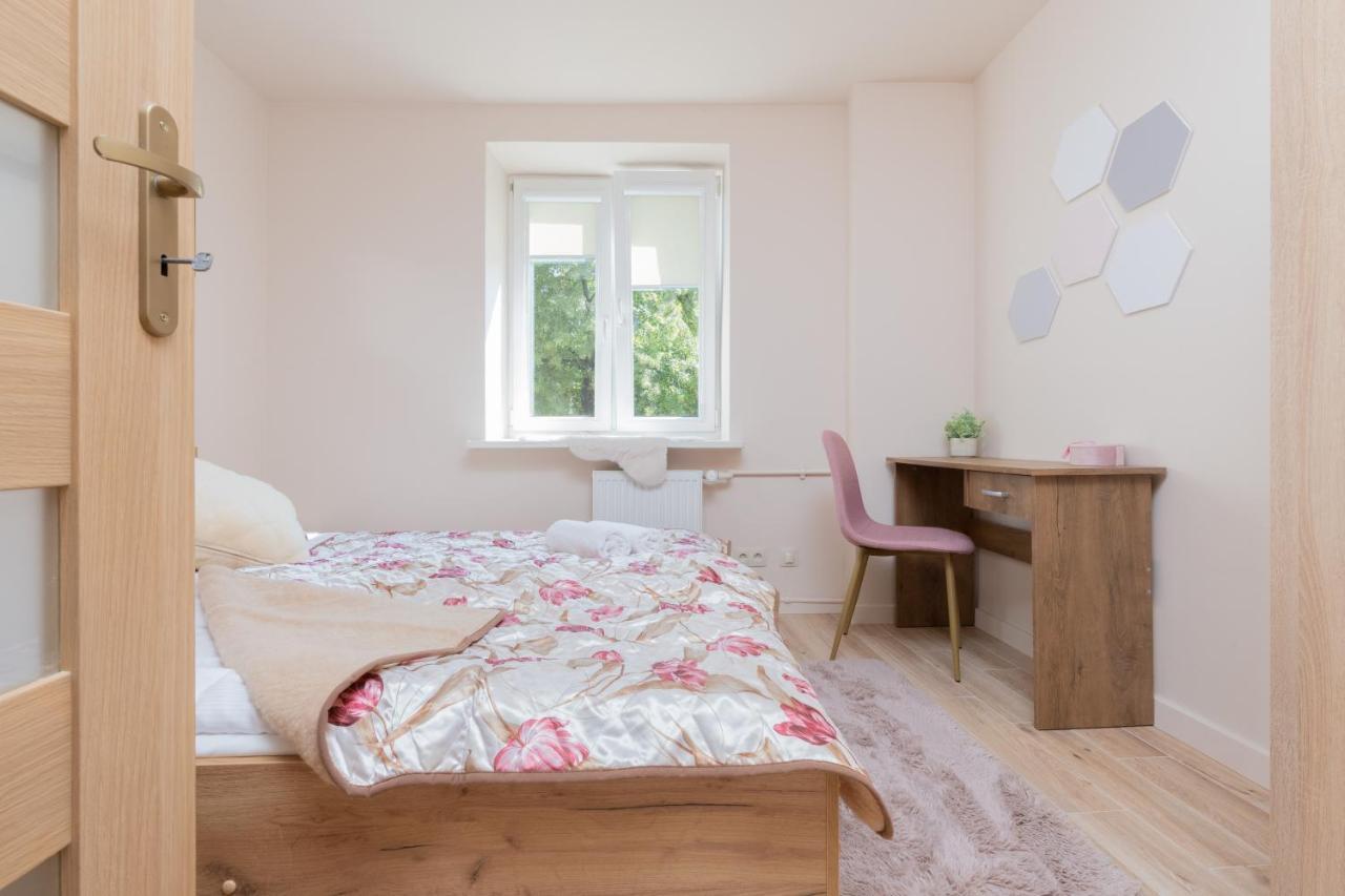 Mokotow Apartments Reytan By Noclegi Renters Warsaw Ngoại thất bức ảnh