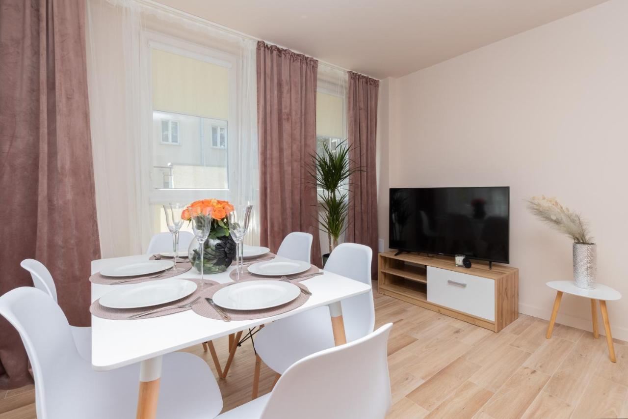 Mokotow Apartments Reytan By Noclegi Renters Warsaw Ngoại thất bức ảnh
