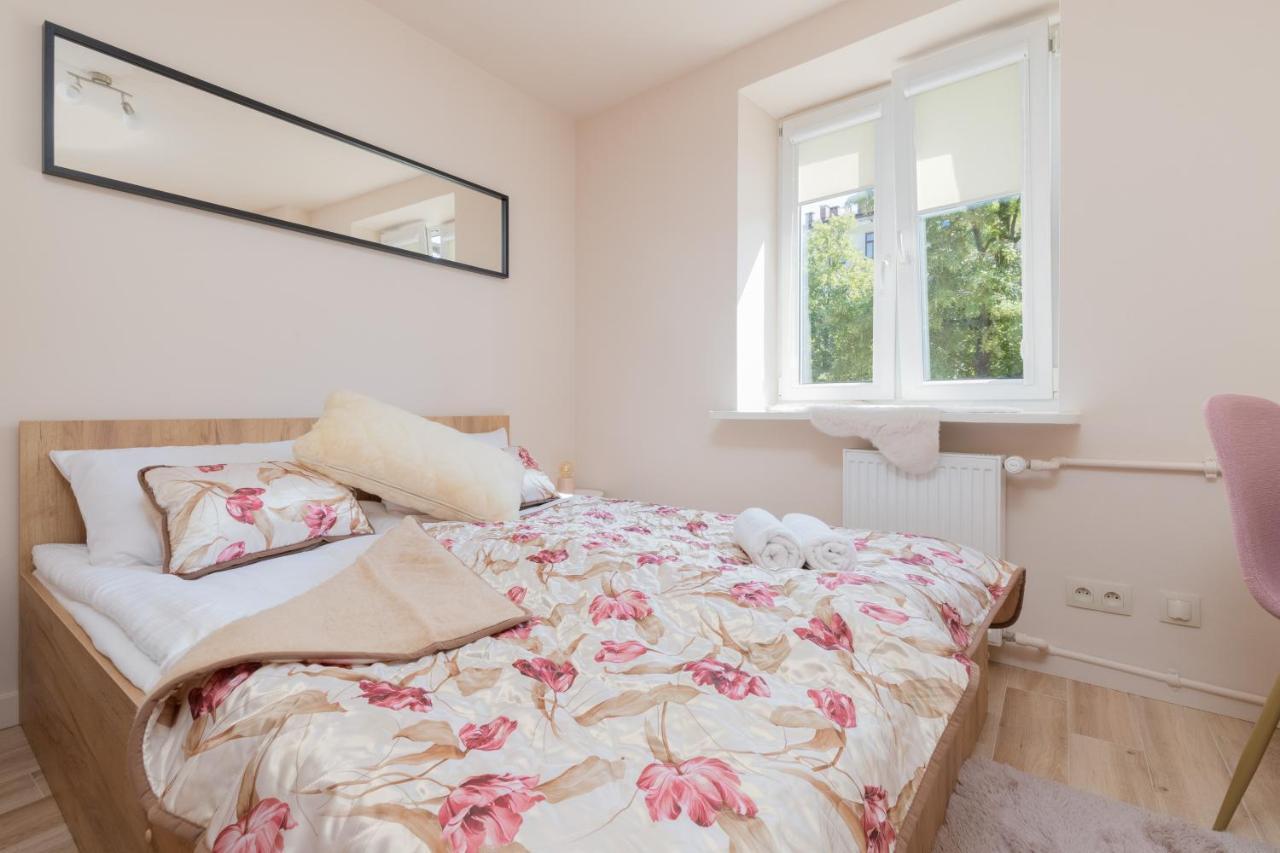 Mokotow Apartments Reytan By Noclegi Renters Warsaw Ngoại thất bức ảnh