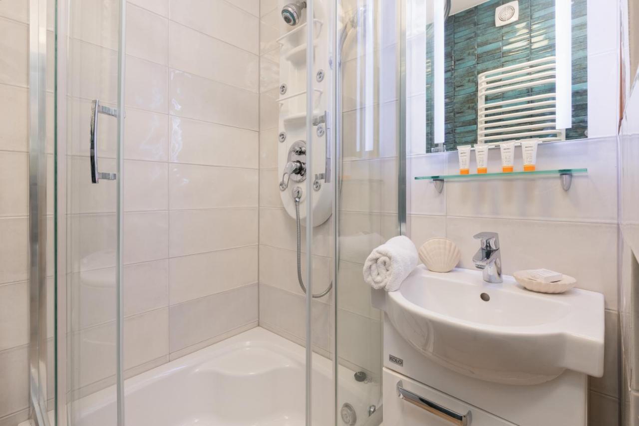 Mokotow Apartments Reytan By Noclegi Renters Warsaw Ngoại thất bức ảnh