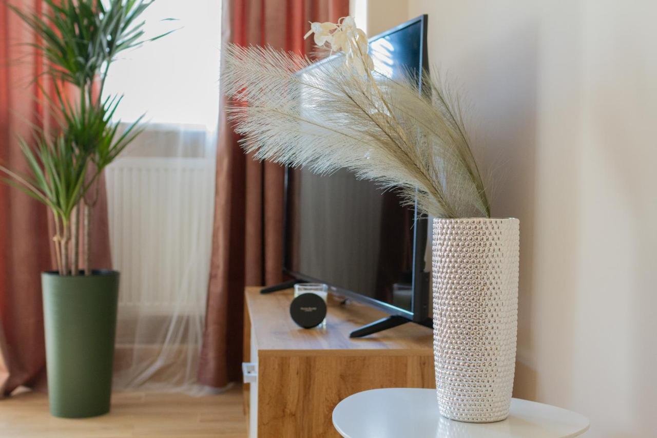 Mokotow Apartments Reytan By Noclegi Renters Warsaw Ngoại thất bức ảnh